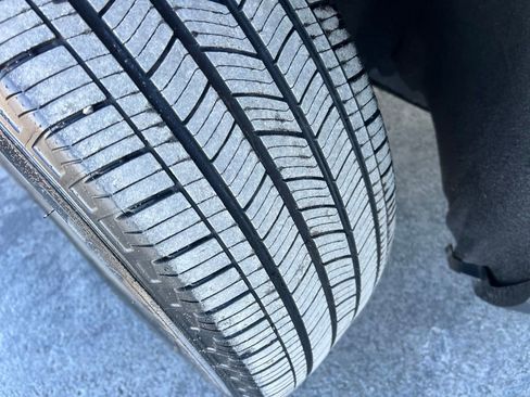 Used 2023 Ford Explorer XLT w/ Equipment Group 202A image 31