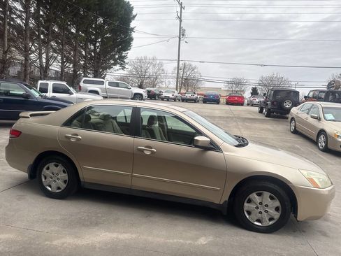 Used 2004 Honda Accord LX image 6