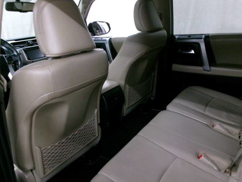 Used 2016 Toyota 4Runner Limited image 17