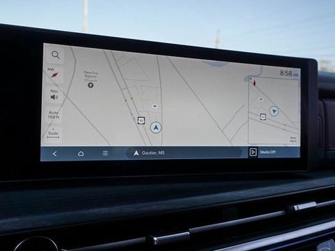 Used 2025 Hyundai Santa Fe Limited image 24