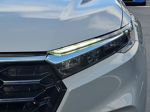 Used 2024 Honda CR-V EX image 9