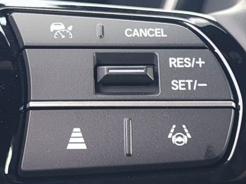 Used 2025 Honda Pilot Sport image 19