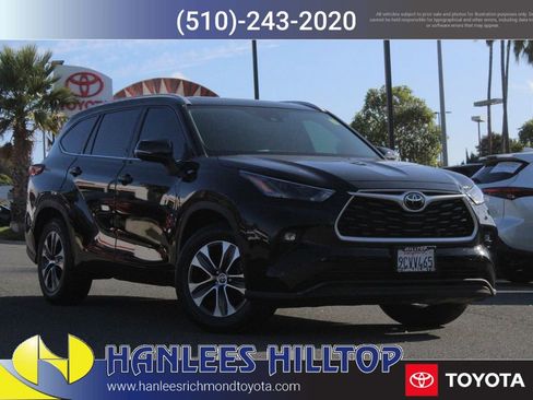 Certified 2022 Toyota Highlander XLE image 1