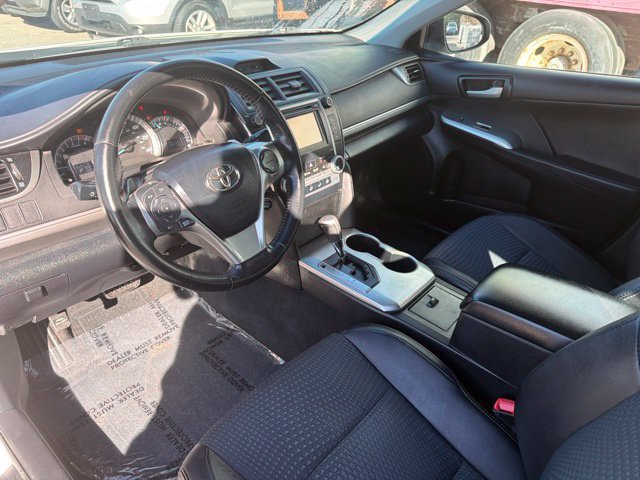 Used 2013 Toyota Camry SE FWD image 9