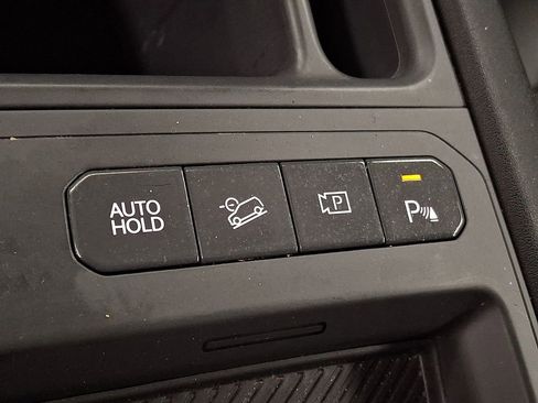 Used 2024 Kia EV9 Wind image 18