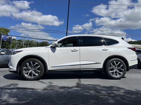 Used 2024 Acura MDX FWD w/ Technology Package image 2