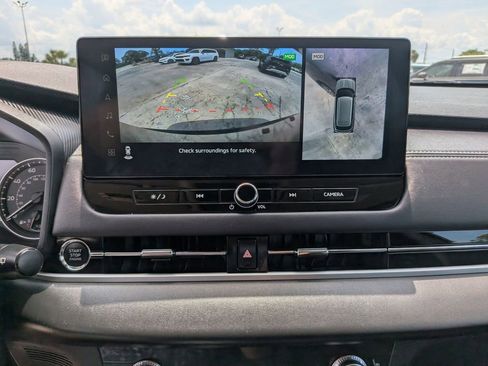 Used 2025 Mitsubishi Outlander SE FWD image 25