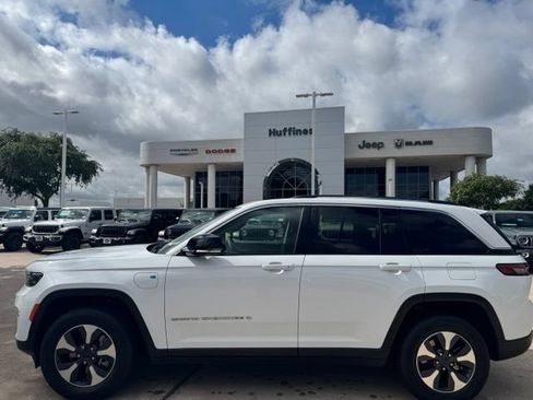 Used 2022 Jeep Grand Cherokee Limited 4xe AWD/4WD image 5