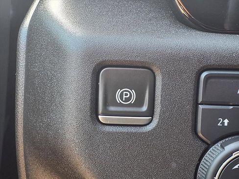 Used 2022 Chevrolet Silverado 1500 RST image 8