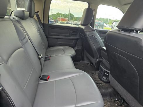 Used 2020 RAM 2500 Tradesman w/ Chrome Appearance Group AWD/4WD image 9