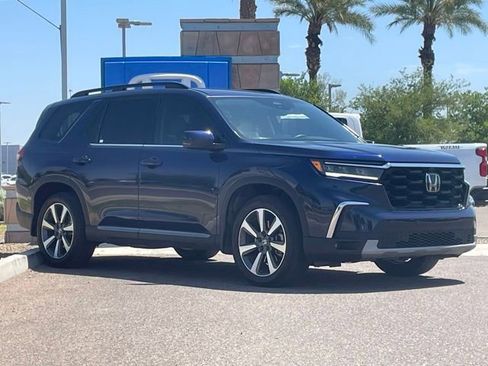 Certified 2023 Honda Pilot Elite image 3