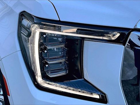 Used 2023 GMC Yukon SLT image 33