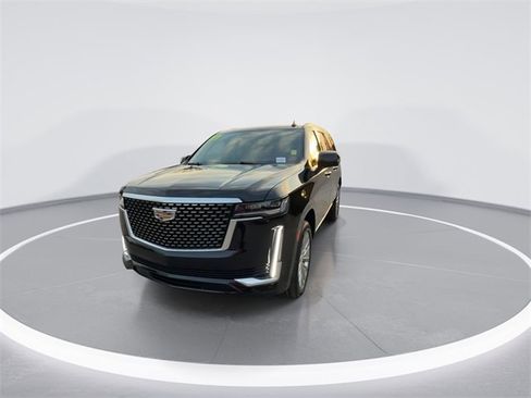 Used 2023 Cadillac Escalade ESV Premium Luxury image 3