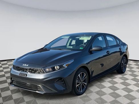 Used 2023 Kia Forte LXS image 5