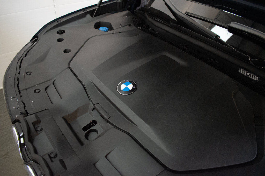 New 2027 BMW iX3 50 xDrive AWD/4WD image 10