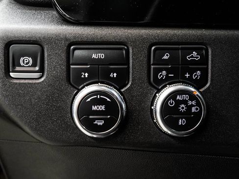 Used 2025 GMC Sierra 1500 SLT AWD/4WD image 41