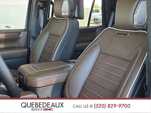 Used 2025 GMC Yukon Denali Ultimate AWD/4WD image 12