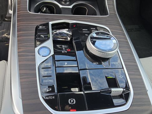 New 2026 BMW X7 xDrive40i w/ Executive Package image 19