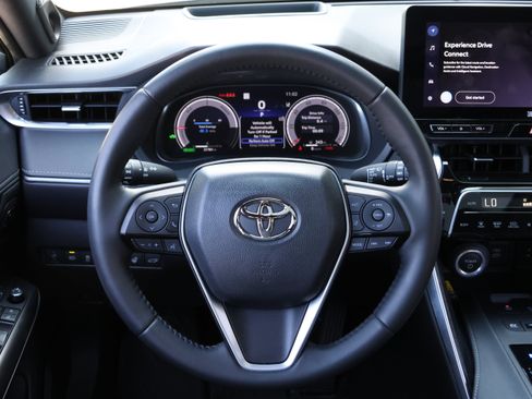 Used 2024 Toyota Venza Limited AWD/4WD image 17