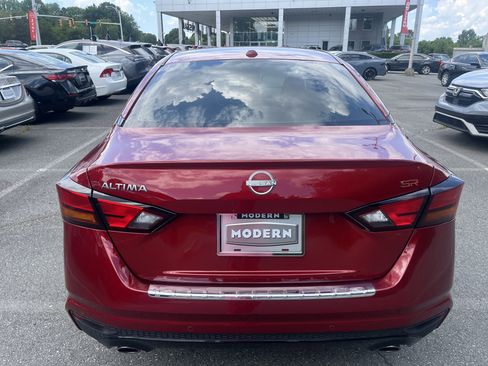 Certified 2023 Nissan Altima 2.5 SR FWD image 4