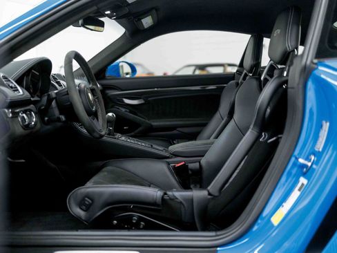 Used 2022 Porsche 718 Cayman GT4 image 47