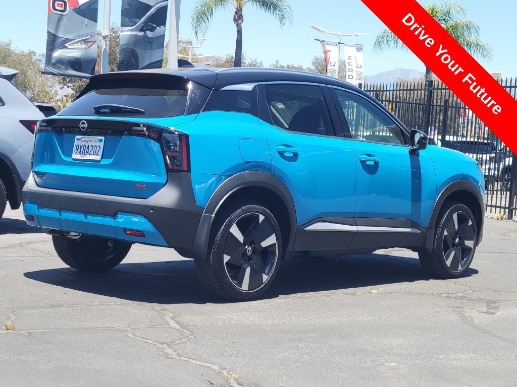 Used 2025 Nissan Kicks SR FWD image 4