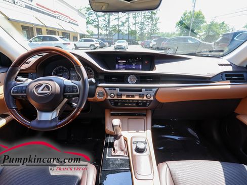 Used 2018 Lexus ES 350 w/ Premier Package FWD image 31