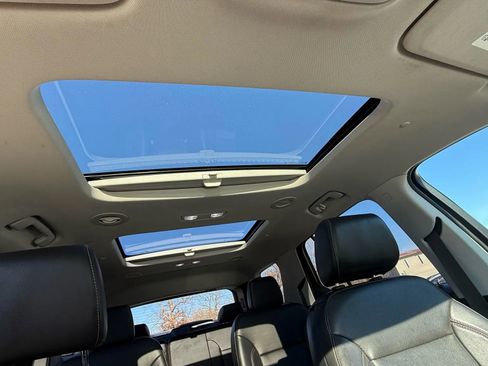 Used 2019 Chevrolet Traverse Premier w/ Redline Edition image 38