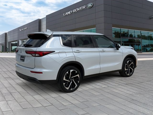 Used 2022 Mitsubishi Outlander ES FWD image 5