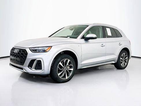 Used 2022 Audi Q5 2.0T Premium Plus w/ Premium Plus Package AWD/4WD image 3