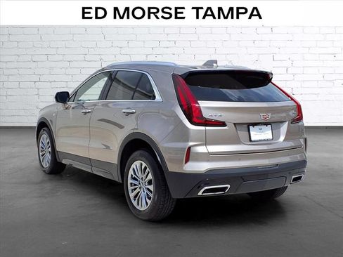 Certified 2025 Cadillac XT4 Premium Luxury FWD image 3