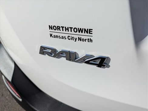 Used 2014 Toyota RAV4 XLE image 16