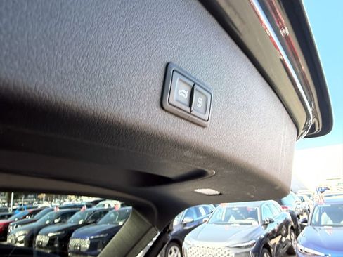 Used 2024 Audi Q8 e-tron Premium Plus w/ Premium Plus Package AWD/4WD image 27