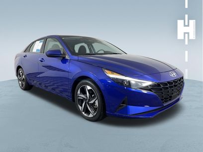Used 2023 Hyundai Elantra SEL w/ Convenience Package