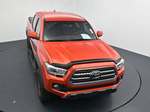 Used 2016 Toyota Tacoma TRD Off-Road w/ Towing Package AWD/4WD image 10