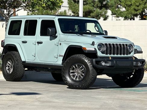 Used 2024 Jeep Wrangler Unlimited Rubicon 392 image 2