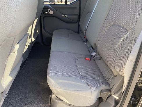 Used 2020 Nissan Frontier SV image 32