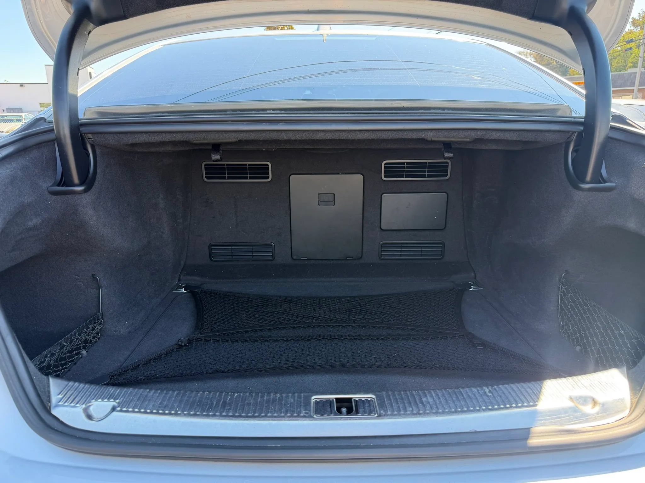 Used 2013 Audi S8 AWD/4WD image 19