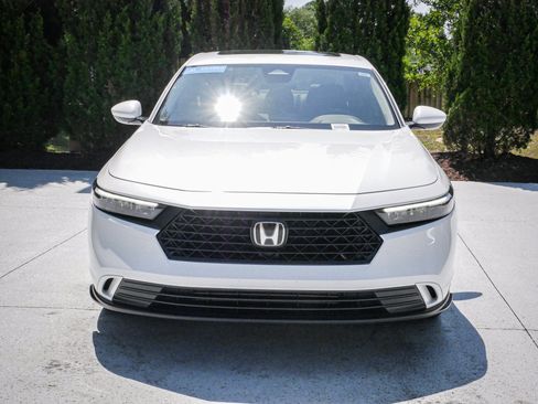 Certified 2023 Honda Accord EX image 3