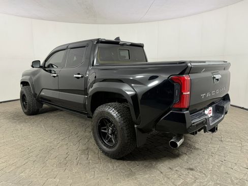 Used 2024 Toyota Tacoma Limited w/ Limited Package (LT) AWD/4WD image 6