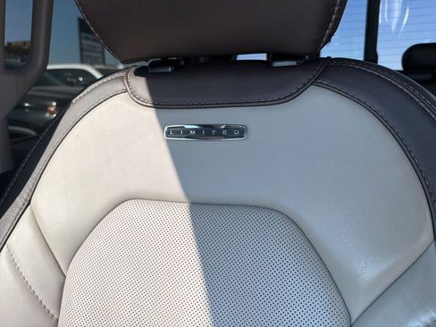 Used 2020 Ford F150 Limited image 16