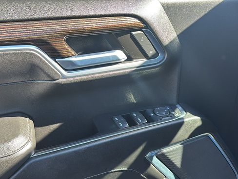 Used 2022 GMC Sierra 1500 Elevation image 26