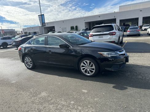 Used 2016 Acura ILX image 2