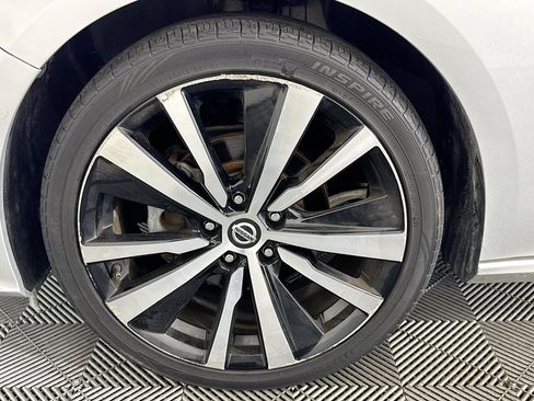 Used 2021 Nissan Altima 2.5 SR FWD image 37