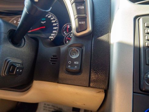 Used 2005 Chevrolet Corvette Convertible w/ Preferred Equipment Group RWD image 16