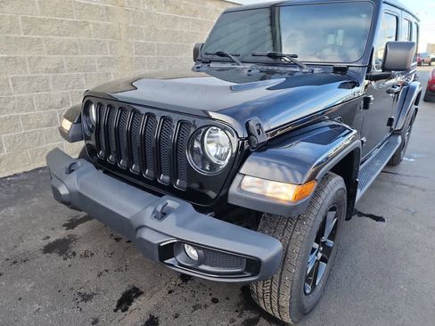 Used 2020 Jeep Wrangler Unlimited Sahara image 26