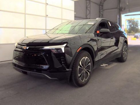 Used 2024 Chevrolet Blazer EV LT AWD/4WD image 2