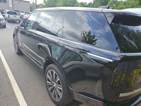 Used 2024 Land Rover Range Rover Long Wheelbase Autobiography AWD/4WD image 9