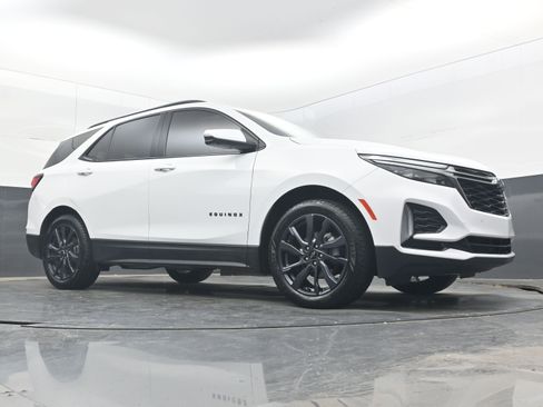Used 2022 Chevrolet Equinox RS w/ RS Leather Package FWD image 22