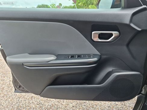 Used 2025 Kia K4 FWD image 21